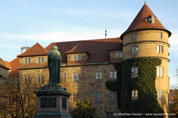 Schillerdenkmal vor altem Schloss, Stuttgart, Baden-Württemberg, Deutschland | Old Castle, Stuttgart, Baden-Wuerttemberg, Germany, Europe