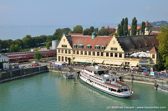 Hafen mit Bahnhof, Lindau, Bodensee, Bayern, Deutschland, Europa - Port with train station, Lindau, Lake Constance, Bavaria, Germany, Europe