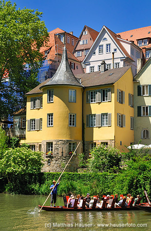 Hölderlinturm und Stocherkahn, Tübingen, Deutschland
