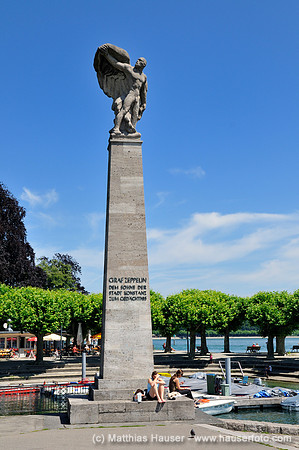 Zeppelin-Denkmal am Hafen, Konstanz, Bodensee, Baden-Württemberg, Deutschland, Europa - Zeppelin Memorial at the Constance Harbour on Lake Constance, Baden-Wuerttemberg, Germany, Europe